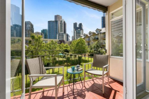 Turquoise Dreaming with Pool and Tennis Court Melbourne